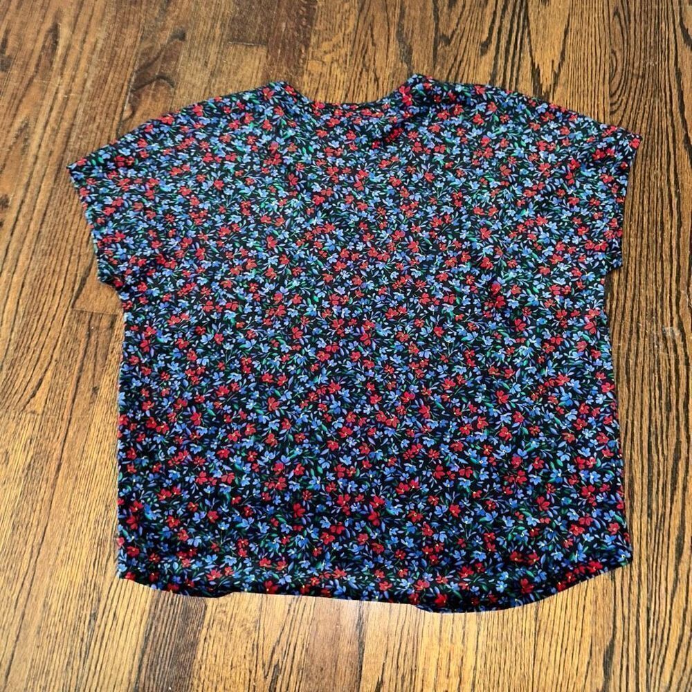 New Loft Blouse - Picture 2 of 4